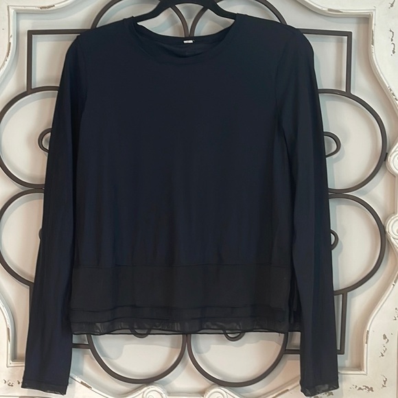 EUC LULULEMON SOL TRAINING UV PROTECTION BLACK GRAPE SIZE M/L - Picture 1 of 9